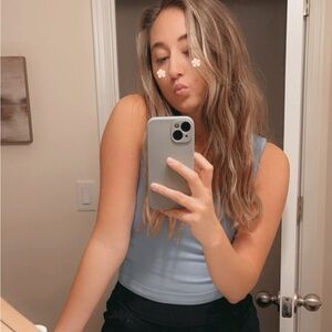 Meet your Posher, Lydia